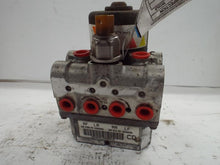 Load image into Gallery viewer, ABS PUMP CTS 2005 05 2006 06 2007 07 - MRK465044
