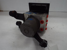 Load image into Gallery viewer, ABS PUMP BMW 525xi 530xi 2006 06 2007 07 - MRK465286
