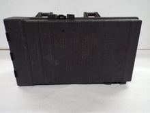 Load image into Gallery viewer, Fuse Box Dodge Caravan 2004 - MRK465374
