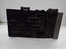 Load image into Gallery viewer, Fuse Box Dodge Caravan 2004 - MRK465374
