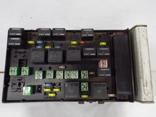 Load image into Gallery viewer, Fuse Box Dodge Caravan 2004 - MRK465374
