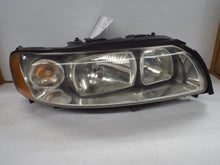 Load image into Gallery viewer, HEADLIGHT LAMP ASSEMBLY Volvo C70 V70 XC70 05 06 07 Right - MRK465437
