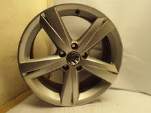 Load image into Gallery viewer, WHEEL RIM Passat 12 13 14 15 17x7 ALLOY - MRK465551
