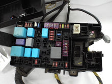 Load image into Gallery viewer, FUSE BOX Toyota Tacoma 2008 08 2009 09 2010 10 2011 11 - MRK465592
