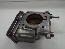Load image into Gallery viewer, THROTTLE BODY Impreza Legacy 06 - 08 w/o turbo - MRK465658
