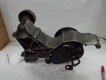 Load image into Gallery viewer, Power Steering Pump  SILVERADO 1500 PICKUP 1999 - MRK465853
