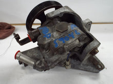 Load image into Gallery viewer, POWER STEERING PUMP Subaru Forester 2003 03 04 05 - MRK466024
