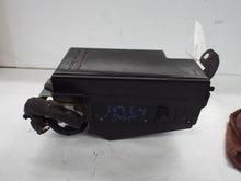 Load image into Gallery viewer, FUSE BOX Subaru Forester 2005 05 2006 06 2007 07 2008 08 - MRK466026
