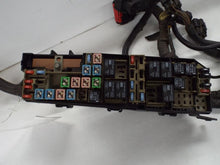 Load image into Gallery viewer, Fuse Box Ford Focus 2009 - MRK466063
