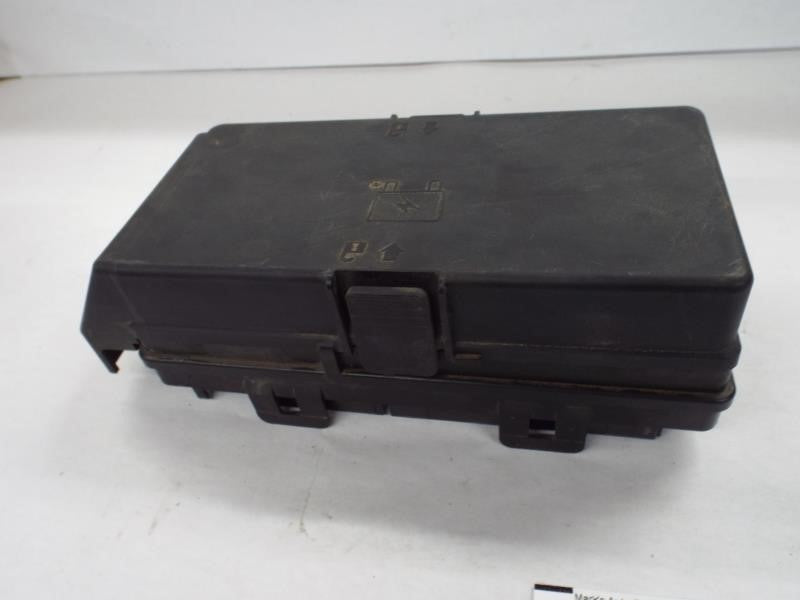 Fuse Box Pontiac G6 2006 - MRK466108