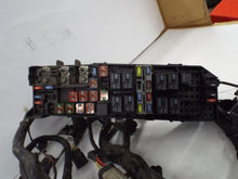 Load image into Gallery viewer, Fuse Box Ford Escape 2011 - MRK466166
