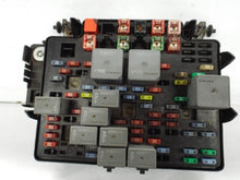 Load image into Gallery viewer, Fuse Box  SILVERADO 1500 PICKUP 2005 - MRK466234

