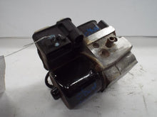 Load image into Gallery viewer, ABS Pump Chevrolet Tahoe 2002 - MRK466368
