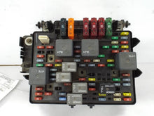 Load image into Gallery viewer, Fuse Box Chevrolet Tahoe 2002 - MRK466374
