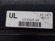 Load image into Gallery viewer, Fuse Box Chevrolet Tahoe 2002 - MRK466374

