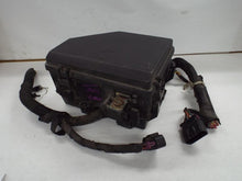 Load image into Gallery viewer, FUSE BOX GMC Acadia Saturn Outlook 2010 10 - MRK466486
