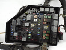 Load image into Gallery viewer, FUSE BOX GMC Acadia Saturn Outlook 2010 10 - MRK466486
