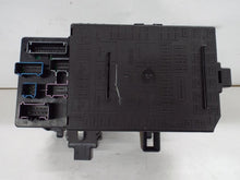 Load image into Gallery viewer, Fuse Box  FORD F150 PICKUP 2006 - MRK466510
