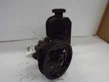 Load image into Gallery viewer, POWER STEERING PUMP Jeep Commander Grand Cherokee 2005-2010 - MRK466818
