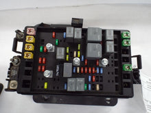 Load image into Gallery viewer, Fuse Box  TRAILBLAZER 2006 - MRK466908
