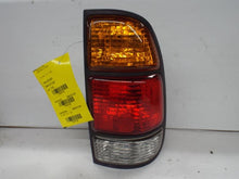 Load image into Gallery viewer, TAIL LIGHT LAMP ASSEMBLY Toyota Tundra 00 01 02 03 04 Right - MRK467225
