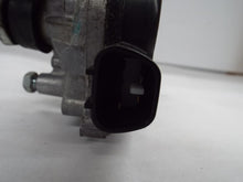 Load image into Gallery viewer, Windshield Wiper Motor Honda FIT 2015 - MRK467427
