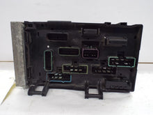 Load image into Gallery viewer, Fuse Box Dodge Caravan 2006 - MRK467630
