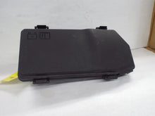 Load image into Gallery viewer, FUSE BOX Land Rover Range Rover 2010 10 2011 11 2012 12 - MRK467745
