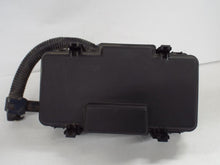 Load image into Gallery viewer, FUSE BOX Honda Element 03 04 05 06 07 08 09 10 11 - MRK467909
