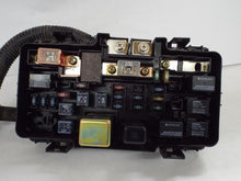 Load image into Gallery viewer, FUSE BOX Honda Element 03 04 05 06 07 08 09 10 11 - MRK467909
