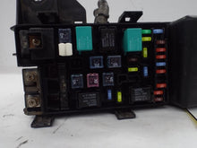 Load image into Gallery viewer, FUSE BOX Honda Accord 2003 03 2004 04 2005 05 2006 06 2007 07 - MRK467984
