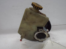 Load image into Gallery viewer, Power Steering Pump Jeep Liberty 2003 - MRK468171
