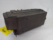 Load image into Gallery viewer, Fuse Box Chevrolet Colorado 2005 - MRK469085
