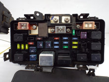 Load image into Gallery viewer, FUSE BOX Honda CR-V 2002 02 2003 03 2004 04 2005 05 2006 06 - MRK469155
