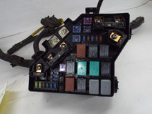 Load image into Gallery viewer, FUSE BOX Honda CR-V 2007 07 2008 08 2009 09 2010 10 2011 11 - MRK469527
