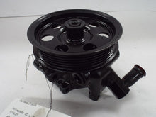 Load image into Gallery viewer, Power Steering Pump Ford Focus 2001 - MRK469543
