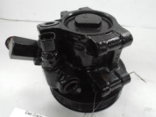 Load image into Gallery viewer, Power Steering Pump Ford Focus 2001 - MRK469543
