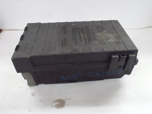 Load image into Gallery viewer, Fuse Box  TOWN &amp; COUNTRY 2005 - MRK469544
