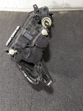 Load image into Gallery viewer, Headlight Lamp Assembly Chevrolet Equinox 2018 - MM2568782
