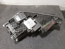 Load image into Gallery viewer, HEADLIGHT LAMP ASSEMBLY Volkswagen Tiguan 12 13 14 15 16 17 Right - MM2768640
