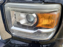Load image into Gallery viewer, [INVENTORYCAR_YEAR_MAKE_MODEL] HEADLIGHT LAMP ASSEMBLY Left - MM2920296
