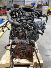 Load image into Gallery viewer, Engine Motor Nissan Rogue 2017 - MM3039775
