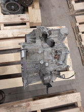 Load image into Gallery viewer, TRANSMISSION Veloster 2013 13 2014 14 2015 15 2016 16 VIN D - MM3077835
