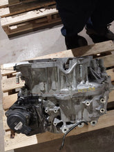 Load image into Gallery viewer, Transmission Volvo XC40 2022 - MM3207431
