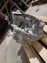 Load image into Gallery viewer, Transmission Volvo XC40 2022 - MM3207431
