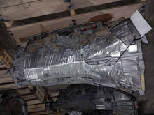 Load image into Gallery viewer, Transmission  SUBURBAN 1500 2022 - MM3305250
