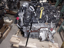 Load image into Gallery viewer, Engine Motor  LINCOLN CONTINENTAL 2017 - MM3305972
