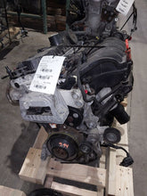 Load image into Gallery viewer, ENGINE Volkswagen Beetle Jetta Rabbit golf 05 06 07 08 09 10 11 2.5L - MM3312676
