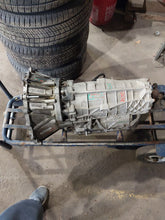 Load image into Gallery viewer, AUTOMATIC TRANSMISSION Vanden Pl XJ8 XJ8L XJR 99 00 01 02 03 - MM3331450
