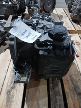 Load image into Gallery viewer, Transmission Kia Sorento 2023 - MM3441974
